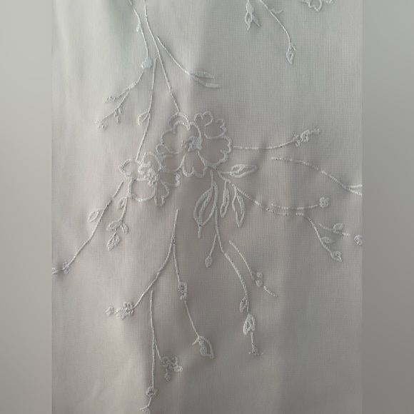 Formal/prom white dress - Picture 7 of 9